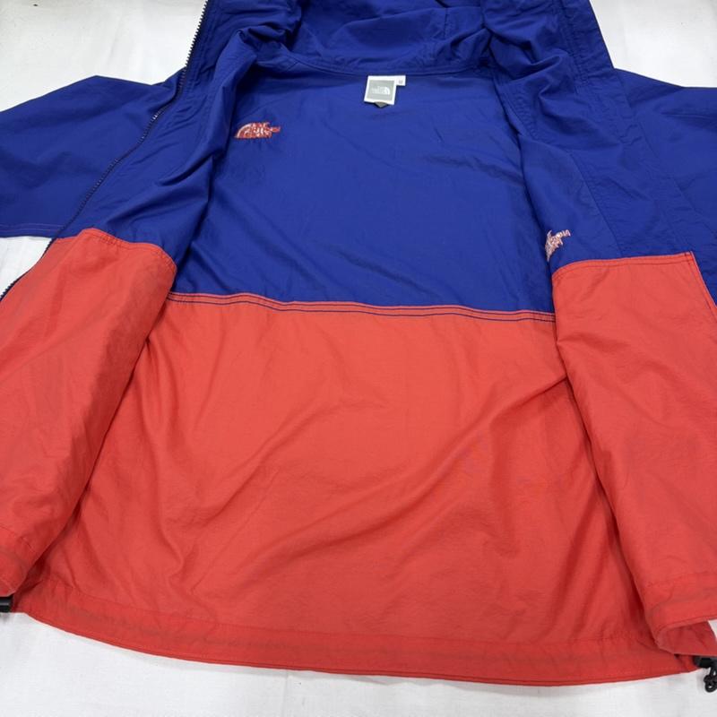 ザノースフェイス THE NORTH FACE ジャケット、上着 ジャンパー、ブルゾン コンパクトジャケット NPW71530 ナイロン マウンテンパーカー ロゴ 刺繍 フルジップ M ワンポイント X ロゴ、文字 X 刺繍 青 / ブルー / blue X 赤 / レッド / red レディース USED 古着 中古 50156557