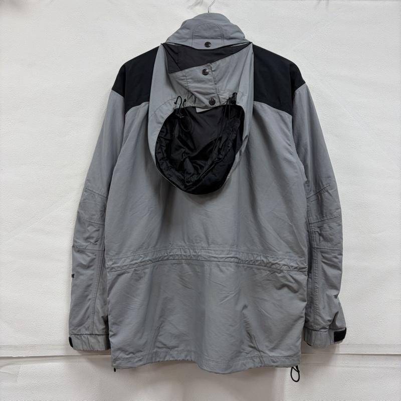 ザノースフェイス THE NORTH FACE ジャケット、上着 ジャンパー、ブルゾン マウンテンパーカー ロゴ 刺繍 ジャケット コート ダブルジップ フード S ワンポイント X ロゴ、文字 X 刺繍 灰 / グレー / gray X 黒 / ブラック / black X 白 / ホワイト / white メンズ USED 古着 中古 50156559