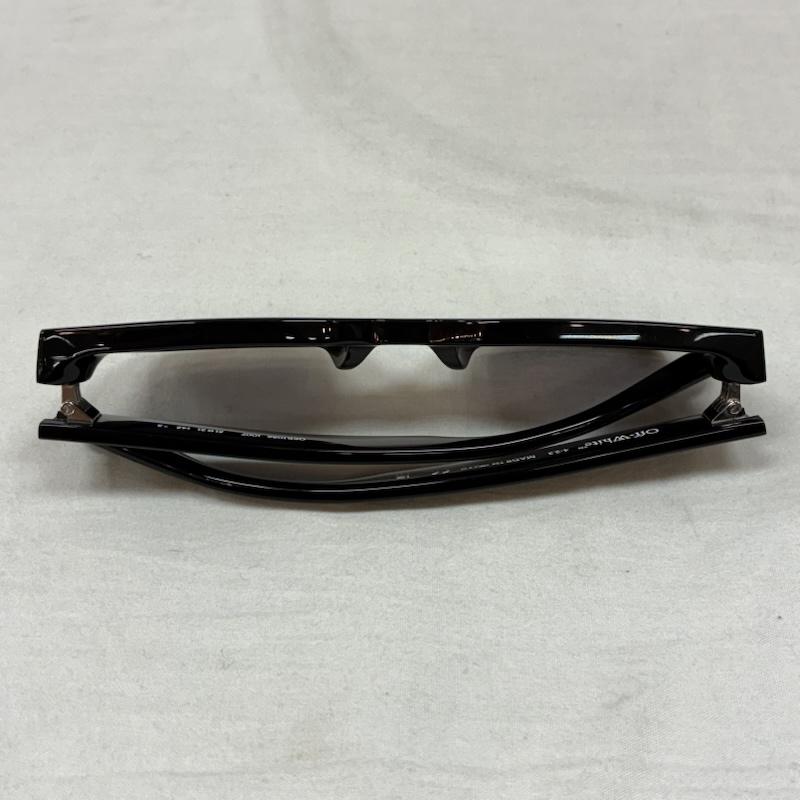 オフホワイト off white めがね・サングラス サングラス PALERMO スクエア サングラス OERI086 1007 51-21 145 イタリア製 ロゴ、文字 黒 / ブラック / black X 白 / ホワイト / white メンズ USED 古着 中古 50156597