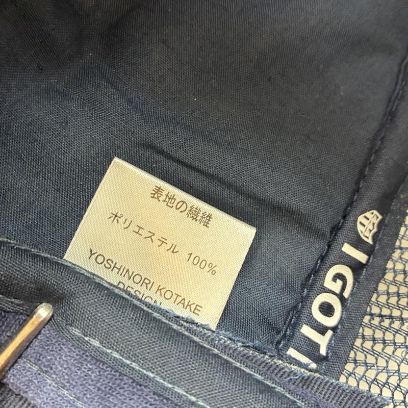 ヨシノリコタケ デザイン YOSHINORI KOTAKE DESIGN 帽子 キャップ 444 エンブレム 刺繍 ロゴ トラッカー メッシュ キャップ - ロゴ、文字 X 刺繍 紺 / ネイビー / navy メンズ USED 古着 中古 50156717