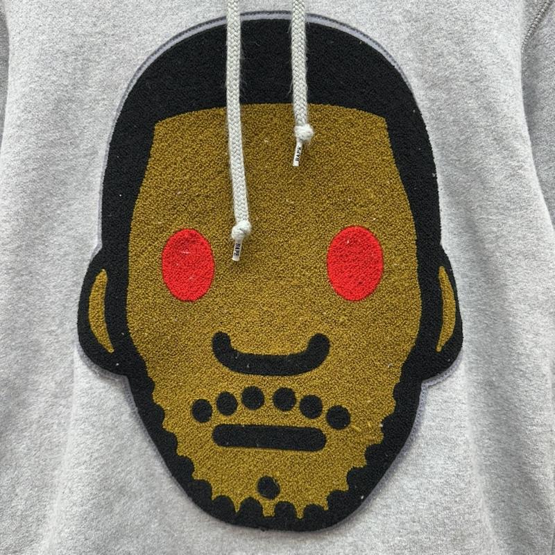 アベイシングエイプ A BATHING APE パーカー 長袖 kid cudi フロント ワッペン パーカー 001PPG731902X M 灰 / グレー / gray メンズ USED 古着 中古 50156824