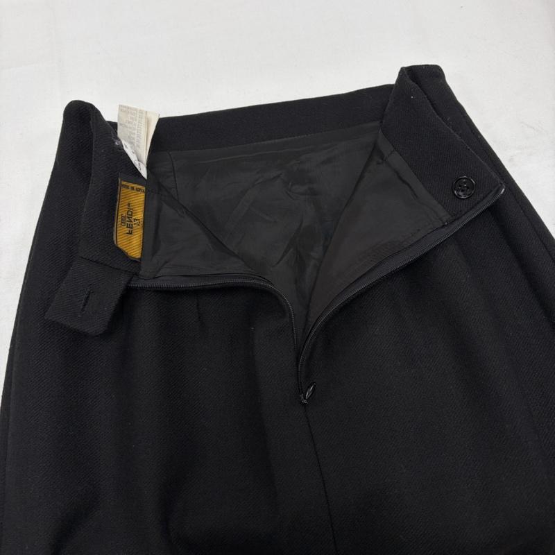 フェンディ FENDI スカート ミニスカート タイト ミニ スカート タック スリット イタリア製 ウール - 無地 黒 / ブラック / black レディース USED 古着 中古 50156879