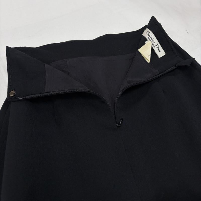 クリスチャンディオール Christian Dior スカート ミニスカート バックル タイト ミニ スカート スリット M 無地 黒 / ブラック / black X 金 / ゴールド / gold color レディース USED 古着 中古 50156882