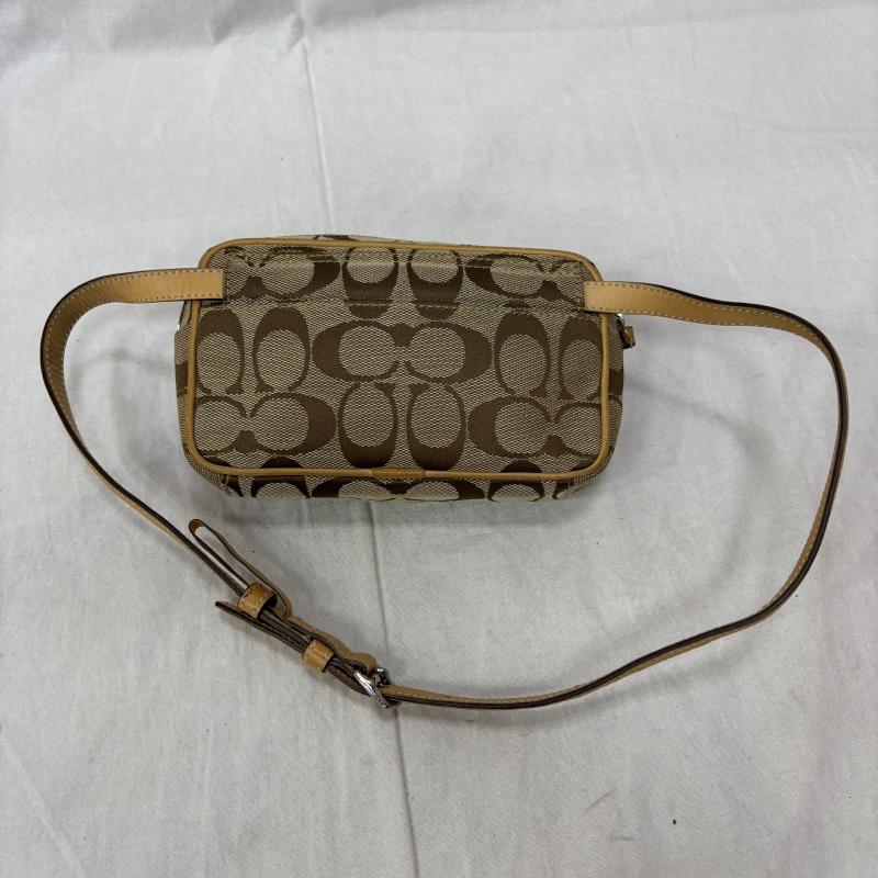 コーチ COACH ウエストバッグ ウエストバッグ ボディバッグ ウエストポーチ シグネチャー キャンバス キャメル ベージュ - ベージュ / ベージュ / beige X キャメル / キャメル / レディース USED 古着 中古 50157011