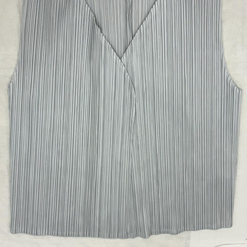 プリーツプリーズイッセイミヤケ PLEATS PLEASE ISSEY MIYAKE ベスト ベスト プリーツ フロント オープン ノースリーブ ベスト PP51-JE621 3 レディース USED 古着 中古 50157071