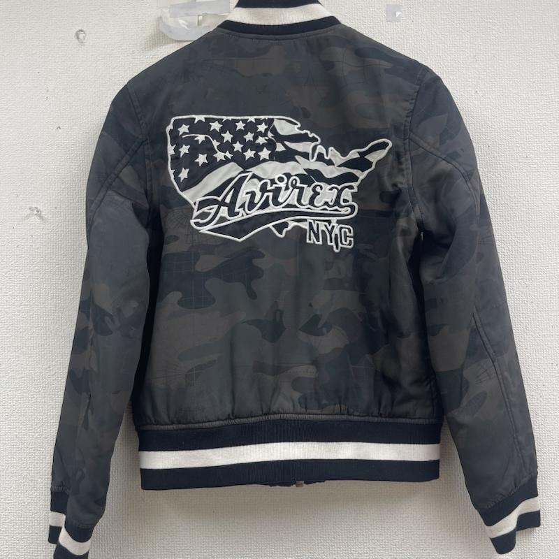 アヴィレックス AVIREX ジャケット、上着 ジャンパー、ブルゾン NYLON AWARD JACKET NYC カモフラ スタジャン S カーキ / カーキ / khaki レディース USED 古着 中古 50157191
