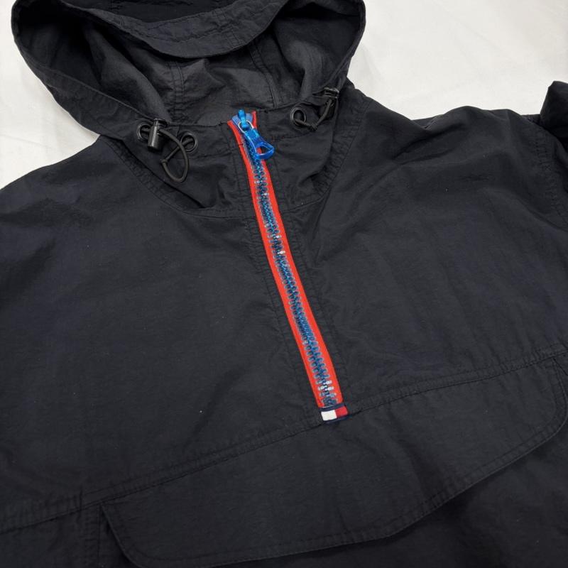 トミーヒルフィガー TOMMY HILFIGER パーカー 長袖 90’s ヴィンテージ ナイロン アノラック パーカー ハーフジップ ロゴ 刺繍 ワッペン フィリピン製 M ワンポイント X ロゴ、文字 黒 / ブラック / black X 赤 / レッド / red X 青 / ブルー / blue メンズ USED 古着 中古 50157441
