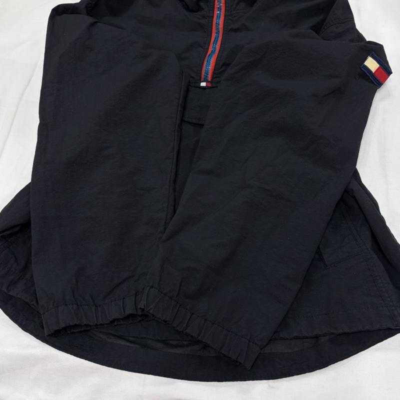 トミーヒルフィガー TOMMY HILFIGER パーカー 長袖 90’s ヴィンテージ ナイロン アノラック パーカー ハーフジップ ロゴ 刺繍 ワッペン フィリピン製 M ワンポイント X ロゴ、文字 黒 / ブラック / black X 赤 / レッド / red X 青 / ブルー / blue メンズ USED 古着 中古 50157441