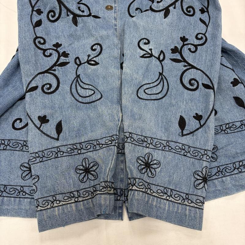 古着 USED ジャケット、上着 ジャケット、ブレザー DENIM&CO. デニムジャケット 総刺繍 フラワー 花 カバーオール ダンガリーシャツ XL 総柄 X 刺繍 青 / ブルー / blue X 黒 / ブラック / black レディース USED 古着 中古 50157474