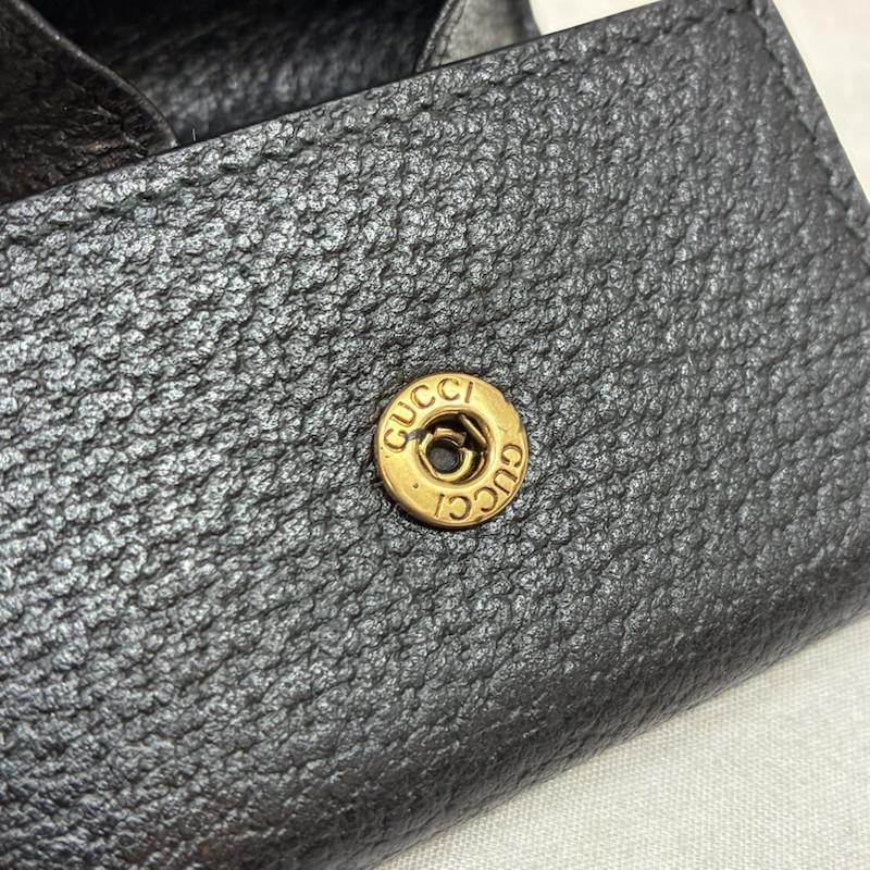 グッチ GUCCI 財布 コンパクト財布 GGマーモント レザー 三つ折り 小銭入れ コインケース ゴールドロゴ 473959 - ロゴ、文字 X ワンポイント 黒 / ブラック / black X 金 / ゴールド / gold color メンズ USED 古着 中古 50157636