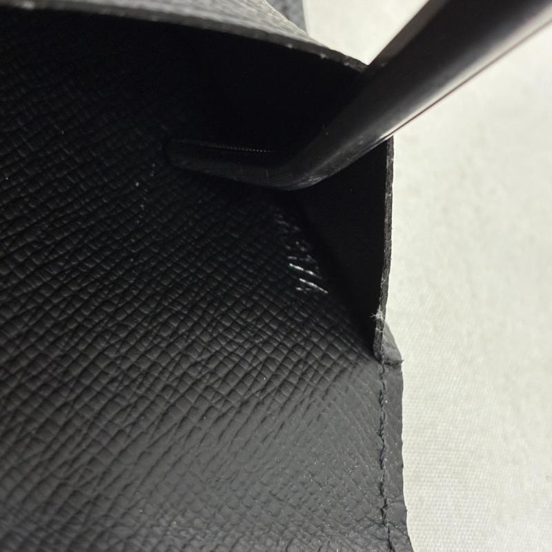 ルイヴィトン LOUIS VUITTON 財布 二つ折り M62292 アンヴェロップ カルト ドゥ ヴィジット 二つ折り カードケース 名刺入れ エピ ノワール - ロゴ、文字 黒 / ブラック / black メンズ USED 古着 中古 50157639