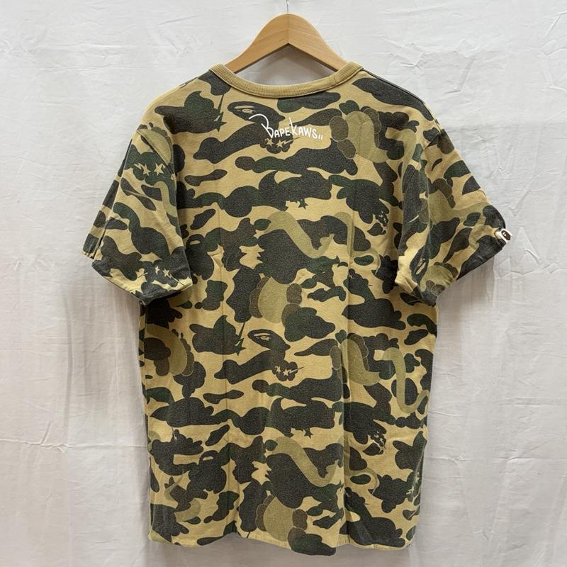 アベイシングエイプ A BATHING APE Tシャツ 半袖 KAWS カウズ コラボ ダブルフェイス リバーシブル カモフラ ロゴ 半袖 Tシャツ - メンズ USED 古着 中古 50157770