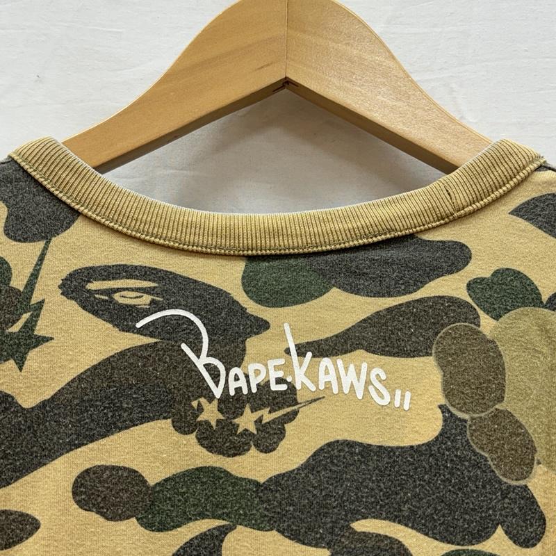 アベイシングエイプ A BATHING APE Tシャツ 半袖 KAWS カウズ コラボ ダブルフェイス リバーシブル カモフラ ロゴ 半袖 Tシャツ - メンズ USED 古着 中古 50157770