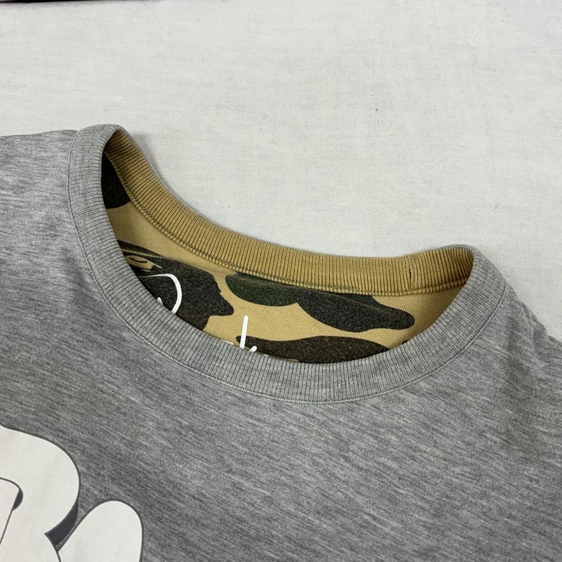 アベイシングエイプ A BATHING APE Tシャツ 半袖 KAWS カウズ コラボ ダブルフェイス リバーシブル カモフラ ロゴ 半袖 Tシャツ - メンズ USED 古着 中古 50157770