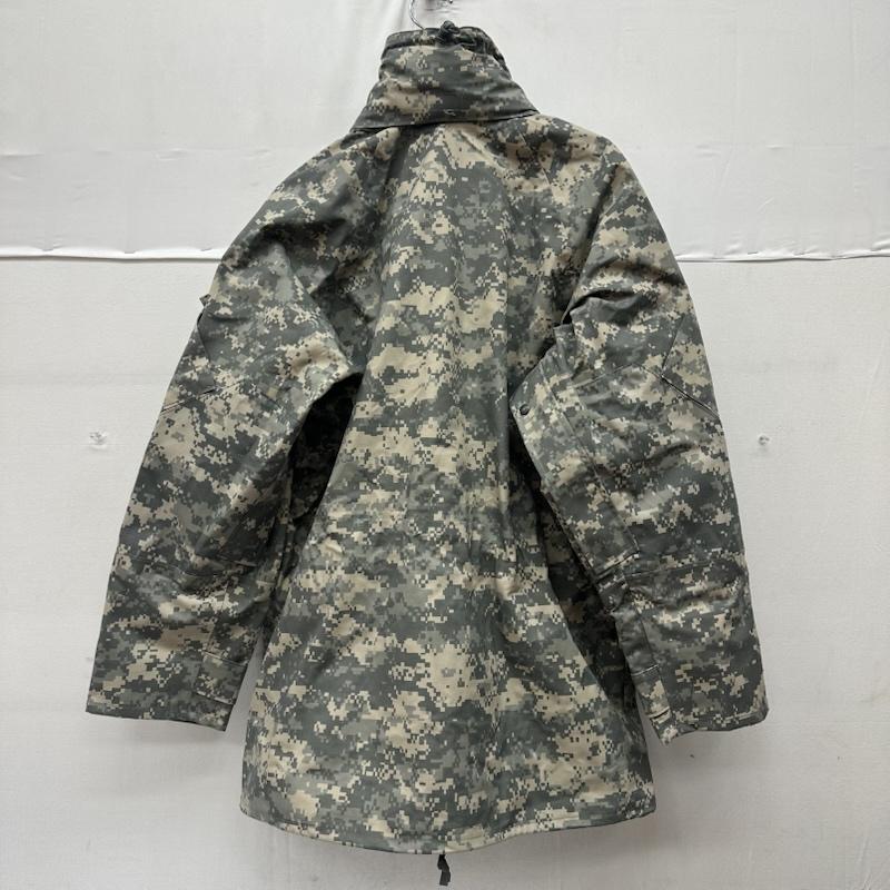 古着 USED ジャケット、上着 ジャンパー、ブルゾン US.ARMY ECWCS UNIVERSAL CAMO GORE-TEX デジタルカモ ミリタリージャケット M カーキ / カーキ / khaki メンズ USED 古着 中古 50157808