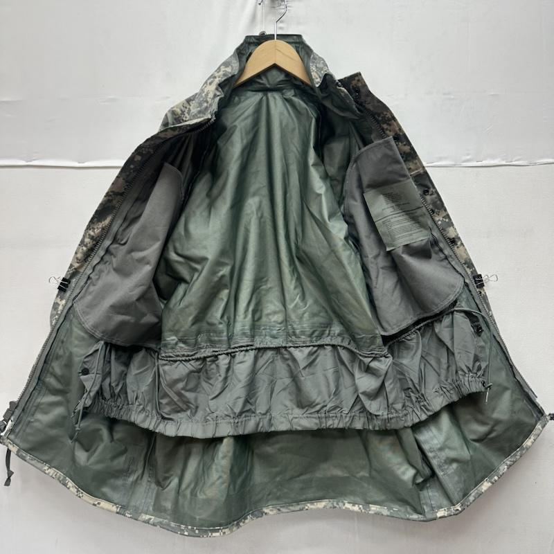 古着 USED ジャケット、上着 ジャンパー、ブルゾン US.ARMY ECWCS UNIVERSAL CAMO GORE-TEX デジタルカモ ミリタリージャケット M カーキ / カーキ / khaki メンズ USED 古着 中古 50157808