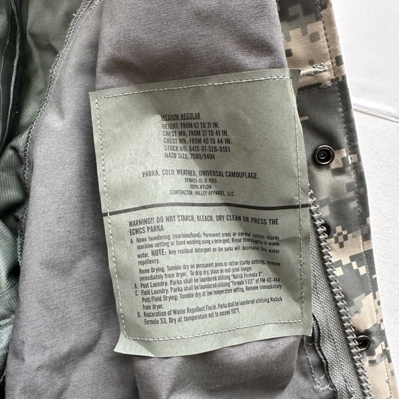 古着 USED ジャケット、上着 ジャンパー、ブルゾン US.ARMY ECWCS UNIVERSAL CAMO GORE-TEX デジタルカモ ミリタリージャケット M カーキ / カーキ / khaki メンズ USED 古着 中古 50157808
