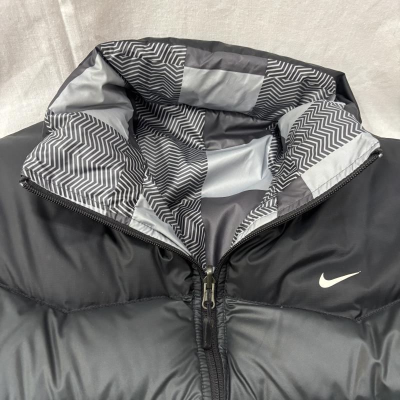 ナイキ NIKE ジャケット、上着 ダウンジャケット 444742-060 リバーシブルダウンジャケット L L ロゴ、文字 X 総柄 灰 / グレー / gray X チャコールグレー / チャコールグレー / メンズ USED 古着 中古 50158073