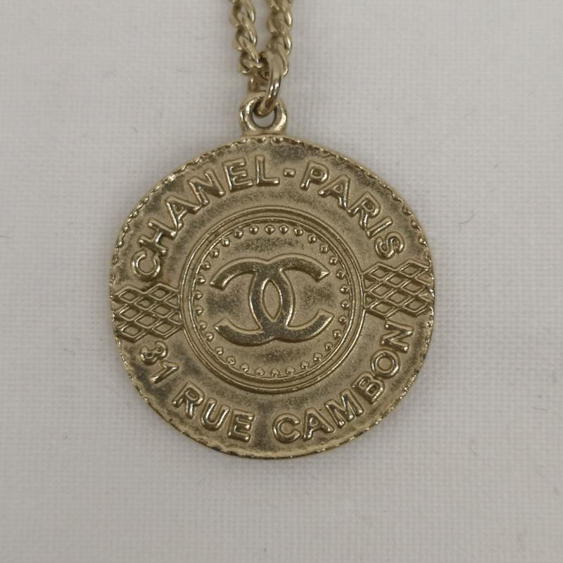 シャネル CHANEL アクセサリー ネックレス、ペンダント ココマーク コインネックレス A16 V - 金 / ゴールド / gold color レディース USED 古着 中古 50158294