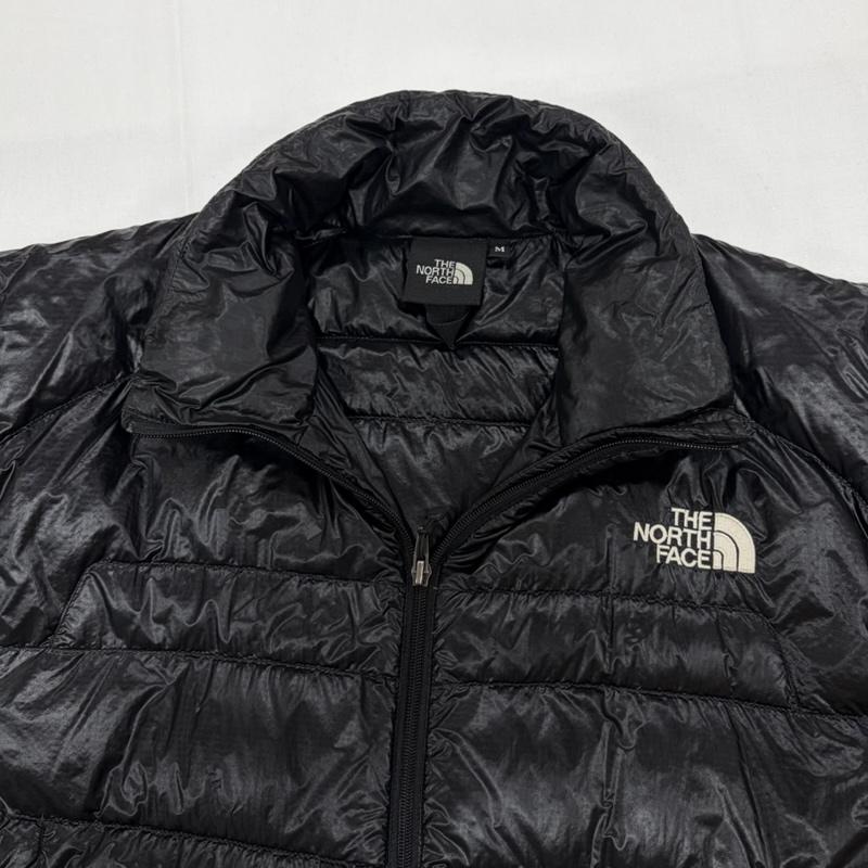 ザノースフェイス THE NORTH FACE ジャケット、上着 ダウンジャケット LIGHT HEAT JACKET ジップ 光沢 ダウン ジャケット nd18174 ライト 軽量 M ロゴ、文字 X 刺繍 黒 / ブラック / black X 白 / ホワイト / white メンズ USED 古着 中古 50158686