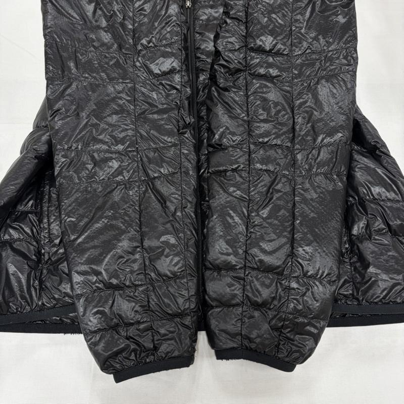 ザノースフェイス THE NORTH FACE ジャケット、上着 ダウンジャケット LIGHT HEAT JACKET ジップ 光沢 ダウン ジャケット nd18174 ライト 軽量 M ロゴ、文字 X 刺繍 黒 / ブラック / black X 白 / ホワイト / white メンズ USED 古着 中古 50158686