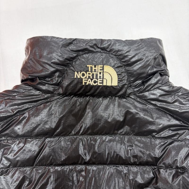 ザノースフェイス THE NORTH FACE ジャケット、上着 ダウンジャケット LIGHT HEAT JACKET ジップ 光沢 ダウン ジャケット nd18174 ライト 軽量 M ロゴ、文字 X 刺繍 黒 / ブラック / black X 白 / ホワイト / white メンズ USED 古着 中古 50158686