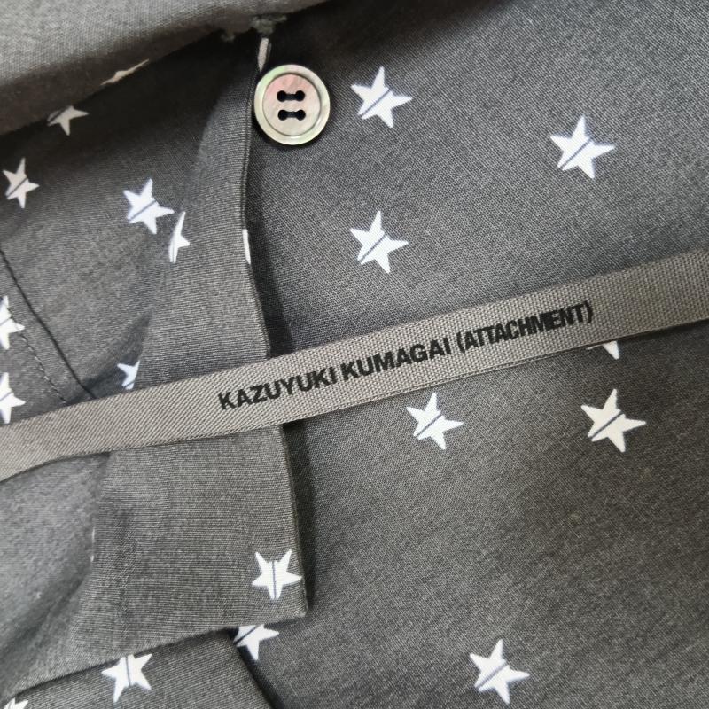 カズユキクマガイアタッチメント KAZUYUKI KUMAGAI ATTACHMENT シャツ、ブラウス 半袖 KS81-042 オープンカラー半袖シャツ 星柄 チャコールグレー SIZE:1 1 星 チャコールグレー / チャコールグレー / メンズ USED 古着 中古 50158738
