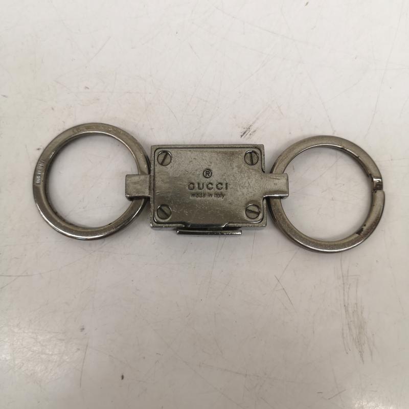 グッチ GUCCI キーチェーン、ウォレットチェーン キーチェーン、ウォレットチェーン ロゴ キーリング キーホルダー キーチャーム - 銀 / シルバー / silver color メンズ USED 古着 中古 50159031