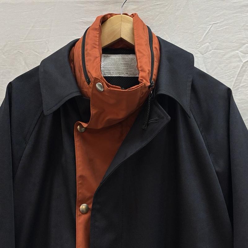 カラー kolor コート コート一般 26SCM-C02102 ポリウール ナイロン ドッキング ステンカラー コート 3 紺 / ネイビー / navy X 橙 / オレンジ / orange メンズ USED 古着 中古 50159091