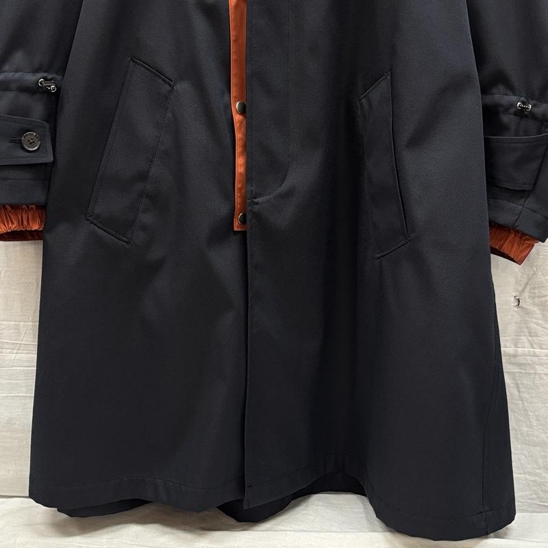 カラー kolor コート コート一般 26SCM-C02102 ポリウール ナイロン ドッキング ステンカラー コート 3 紺 / ネイビー / navy X 橙 / オレンジ / orange メンズ USED 古着 中古 50159091