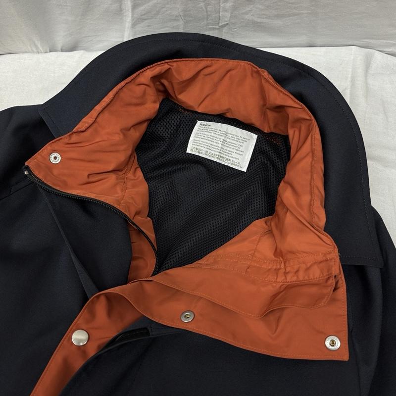 カラー kolor コート コート一般 26SCM-C02102 ポリウール ナイロン ドッキング ステンカラー コート 3 紺 / ネイビー / navy X 橙 / オレンジ / orange メンズ USED 古着 中古 50159091