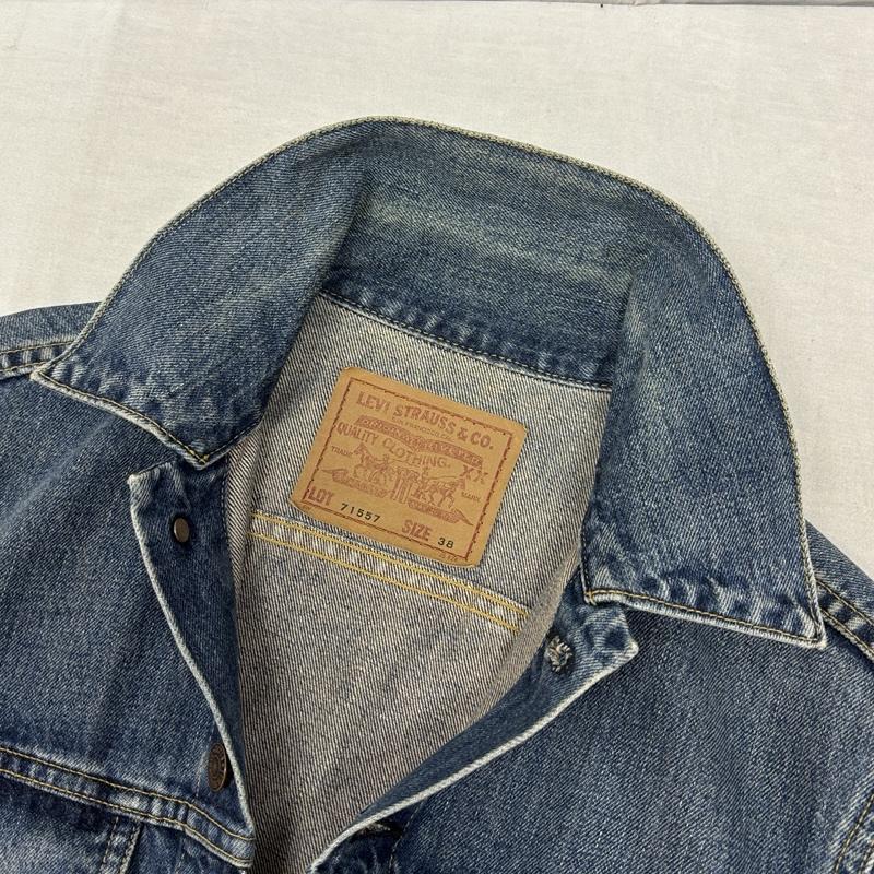 リーバイス Levi s ジャケット、上着 ジャンパー、ブルゾン 90年代 ビンテージ 日本製 71557-0208 デニム トラッカー ジャケット 90s VINTAGE 38 メンズ USED 古着 中古 50159160