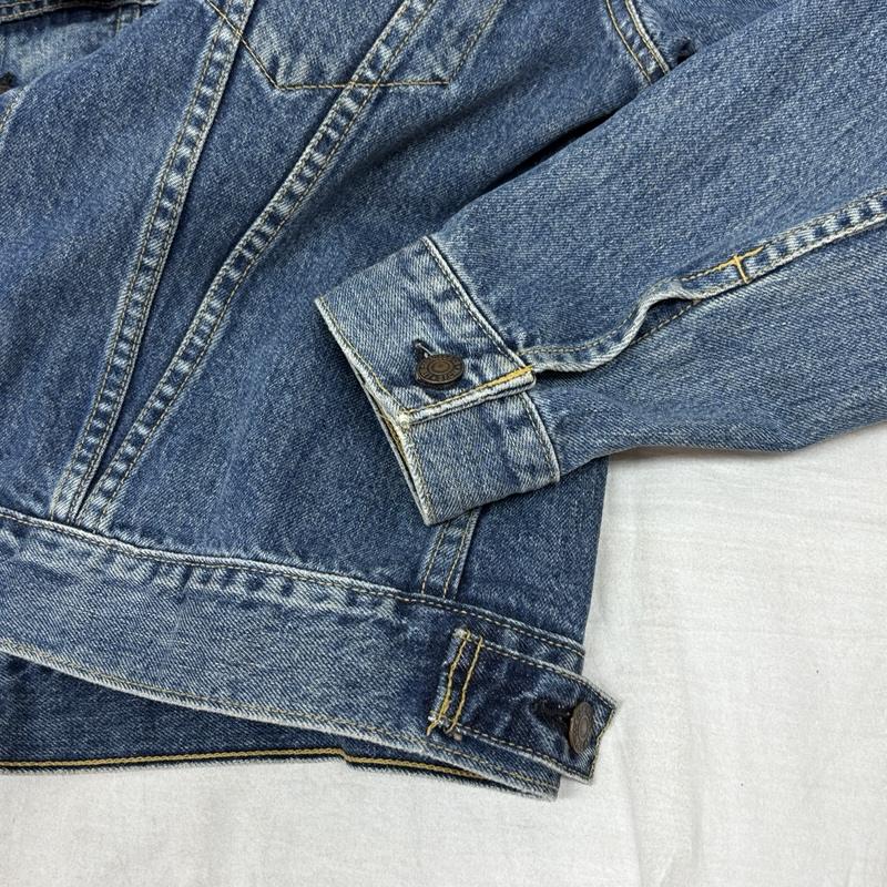 リーバイス Levi s ジャケット、上着 ジャンパー、ブルゾン 90年代 ビンテージ 日本製 71557-0208 デニム トラッカー ジャケット 90s VINTAGE 38 メンズ USED 古着 中古 50159160