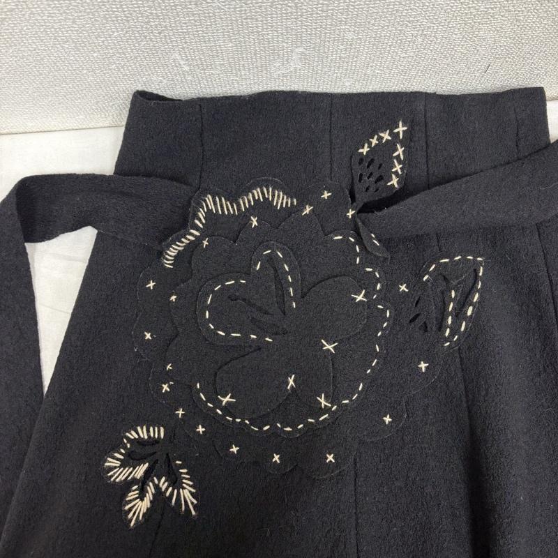 ケンゾー KENZO スカート ひざ丈スカート ウール 花柄 刺繍 スカート 38インチ 黒 / ブラック / black レディース USED 古着 中古 50159270