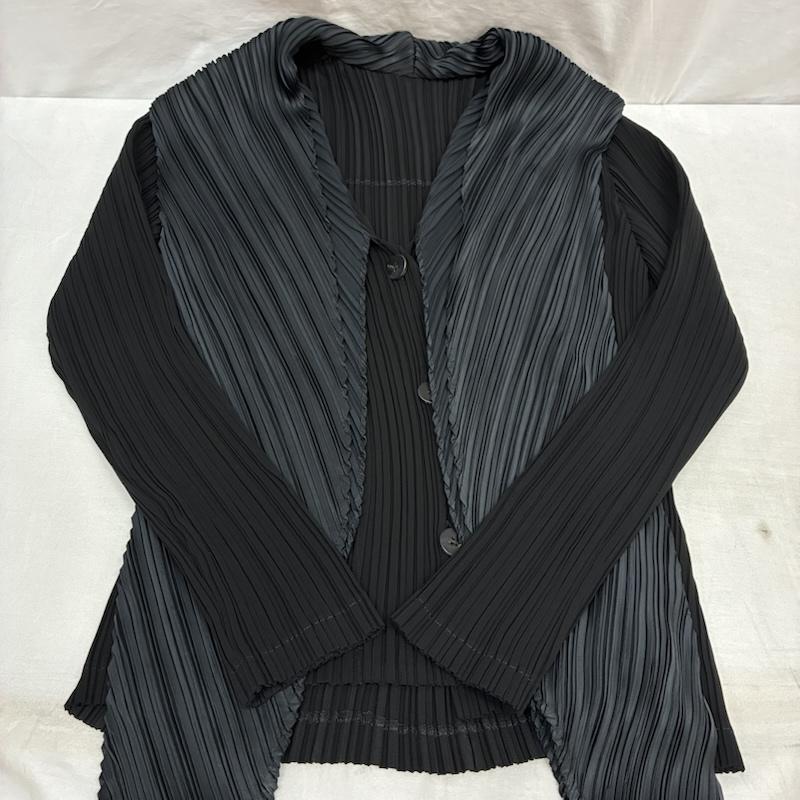 イッセイミヤケ ISSEY MIYAKE カーディガン 長袖 変形 ツートン プリーツ カーディガン IM21FD111 2 レディース USED 古着 中古 50159312