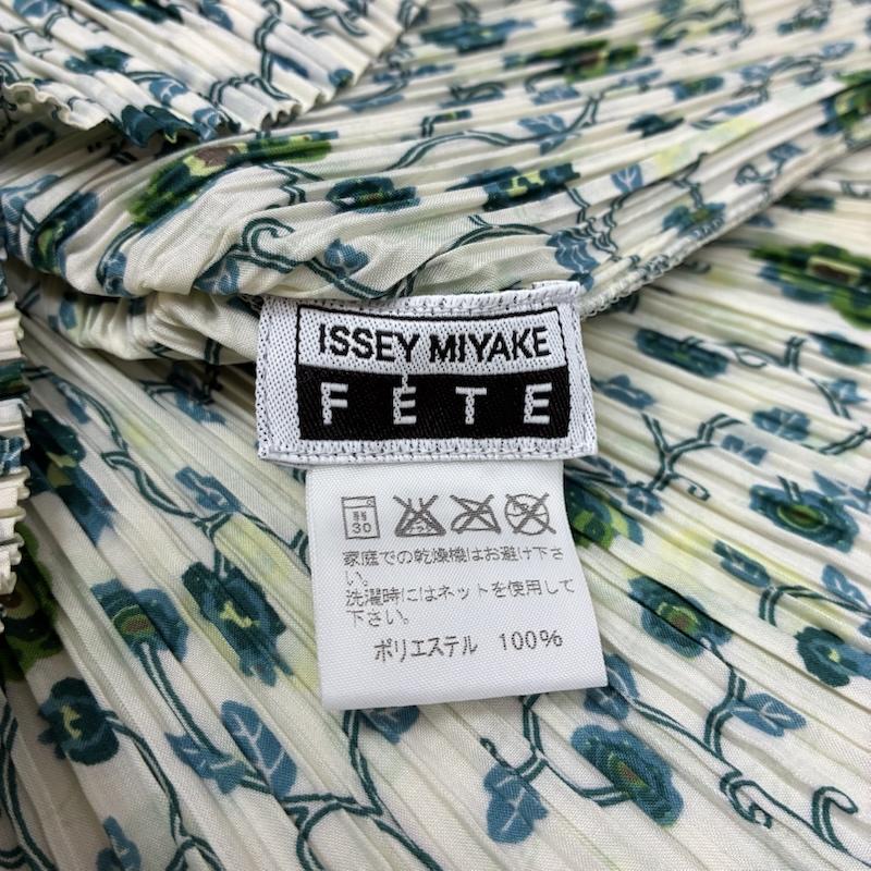 イッセイミヤケ ISSEY MIYAKE カットソー 半袖 FETE フラワー プリント ノースリーブ ハイネック プリーツ カットソー IF54FJ709 2 レディース USED 古着 中古 50159314