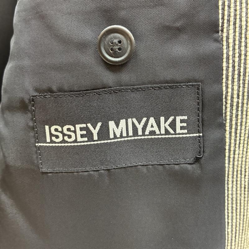 イッセイミヤケ ISSEY MIYAKE ジャケット、上着 ジャケット、ブレザー ストライプ 2B シングル テーラード ジャケット ME31-FD043 M メンズ USED 古着 中古 50159353