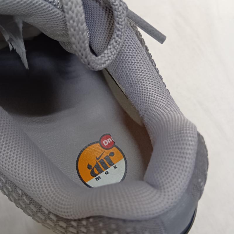ナイキ NIKE スニーカー スニーカー dv3337-004 NIKE AIR MAX DN PARTICLE GREY/BLACK-SMOKE GREY-WOLF GREY US6.5/24.5cm US：6.5 無地 灰 / グレー / gray レディース USED 古着 中古 50159380