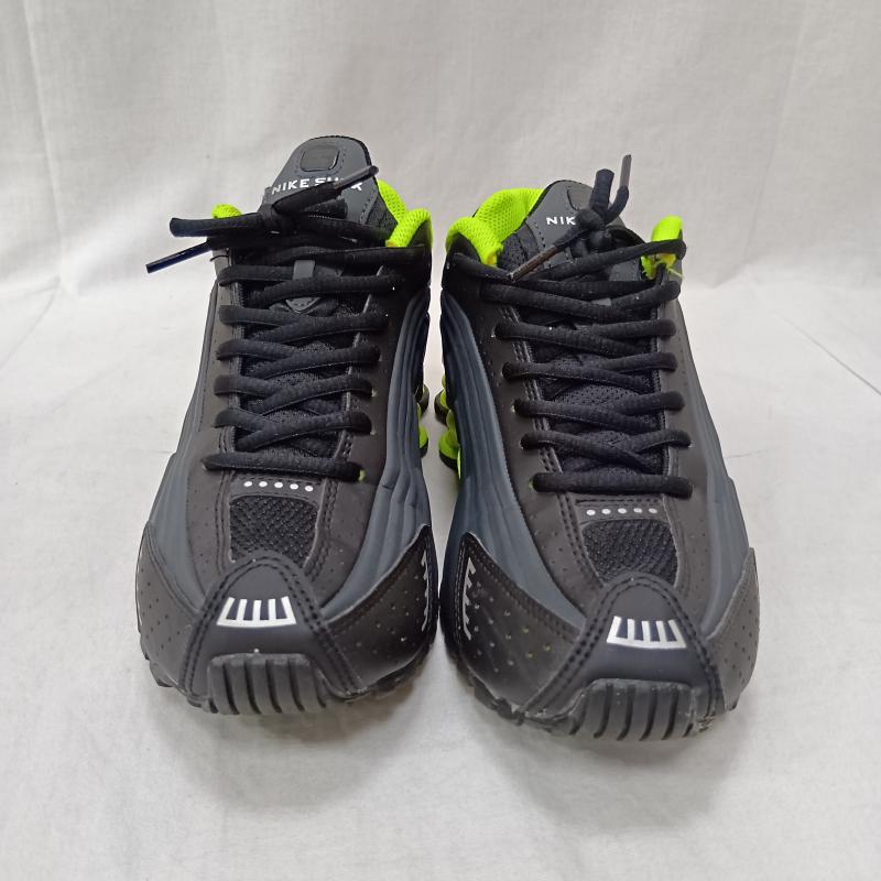 ナイキ NIKE スニーカー スニーカー CW2626-002 Nike GS Shox R4 Black Volt US5Y/23.5cm 23.5cm 無地 黒 / ブラック / black X 薄緑 / ライトグリーン / レディース USED 古着 中古 50159381