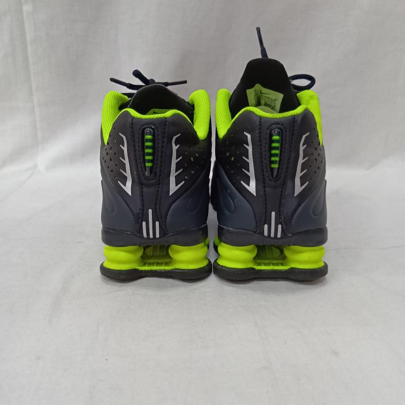 ナイキ NIKE スニーカー スニーカー CW2626-002 Nike GS Shox R4 Black Volt US5Y/23.5cm 23.5cm 無地 黒 / ブラック / black X 薄緑 / ライトグリーン / レディース USED 古着 中古 50159381