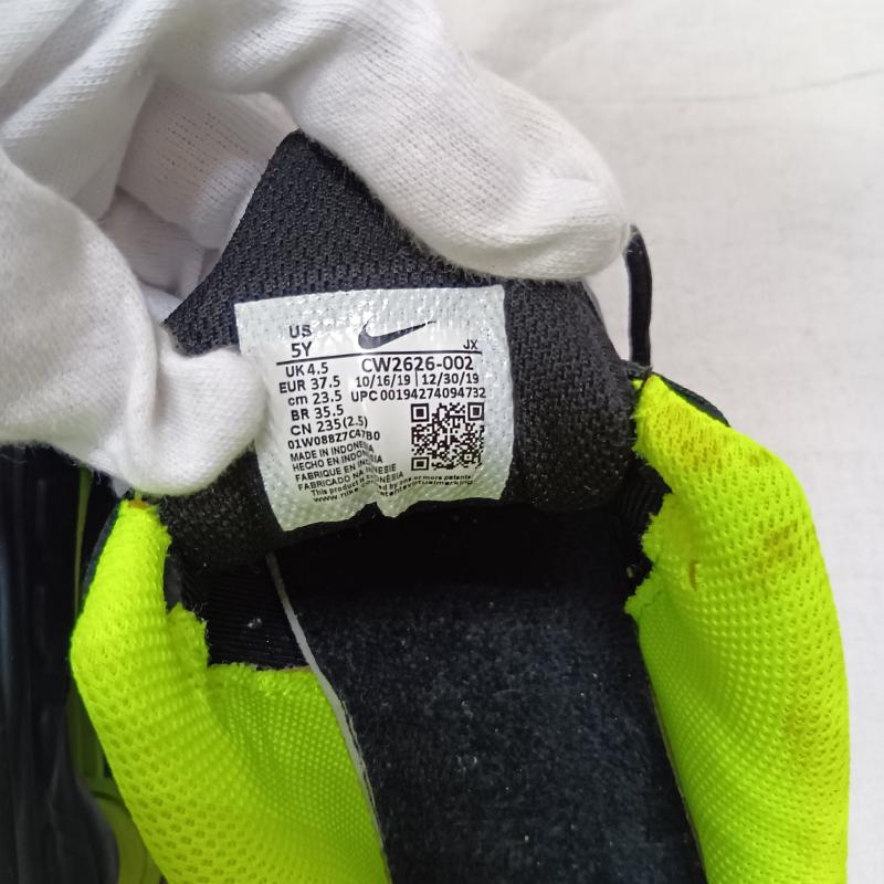ナイキ NIKE スニーカー スニーカー CW2626-002 Nike GS Shox R4 Black Volt US5Y/23.5cm 23.5cm 無地 黒 / ブラック / black X 薄緑 / ライトグリーン / レディース USED 古着 中古 50159381