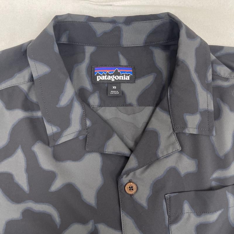 パタゴニア patagonia シャツ、ブラウス 半袖 ストレッチ プレーニング ハイブリッド シャツ 迷彩柄 86205sp18 XS 黒 / ブラック / black メンズ USED 古着 中古 50159436