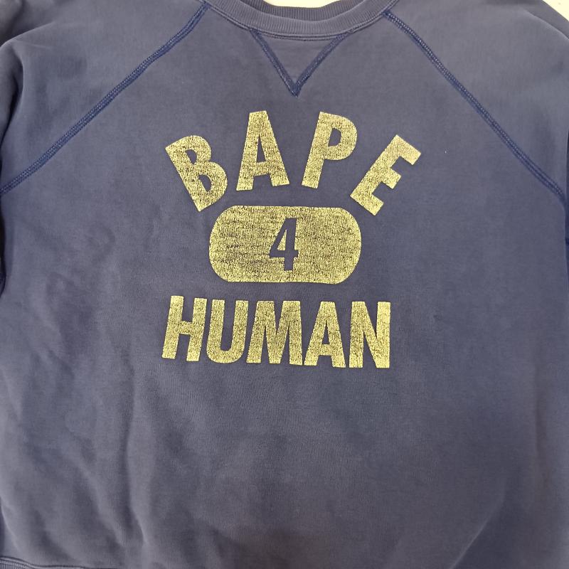 アベイシングエイプ A BATHING APE トレーナー 長袖 90s BAPE HUMAN カレッジロゴスウェット 前V ラグランスリーブ navy - ロゴ、文字 紺 / ネイビー / navy メンズ USED 古着 中古 50159522