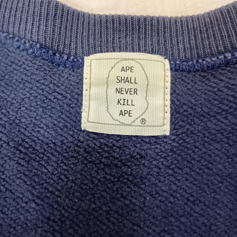 アベイシングエイプ A BATHING APE トレーナー 長袖 90s BAPE HUMAN カレッジロゴスウェット 前V ラグランスリーブ navy - ロゴ、文字 紺 / ネイビー / navy メンズ USED 古着 中古 50159522