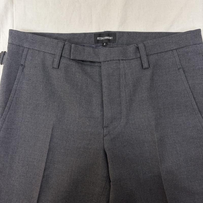 アタッチメント ATTACHMENT パンツ スラックス センタープレススラックスパンツ グレー 日本製 2 2 無地 灰 / グレー / gray メンズ USED 古着 中古 50159716