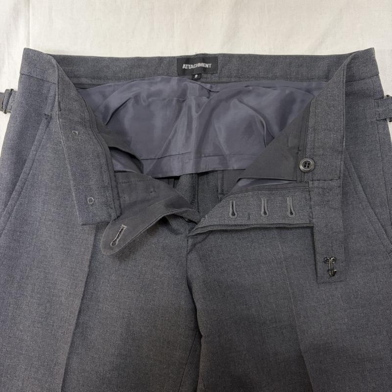 アタッチメント ATTACHMENT パンツ スラックス センタープレススラックスパンツ グレー 日本製 2 2 無地 灰 / グレー / gray メンズ USED 古着 中古 50159716
