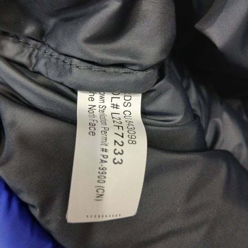 ザノースフェイス THE NORTH FACE ジャケット、上着 ダウンジャケット 1996 RETRO NUPTSE JACKET R TNF ヌプシ ダウン ジャケット NF0A3C8D L 黒 / ブラック / black X 青 / ブルー / blue メンズ USED 古着 中古 50159857