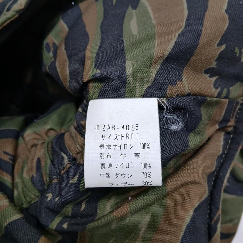 ヒステリックグラマー HYSTERIC GLAMOUR ジャケット、上着 ダウンジャケット タイガー カモフラ 柄 レザー ヨーク ダウン ジャケット FREE カーキオリーブ / カーキオリーブ / レディース USED 古着 中古 50159859