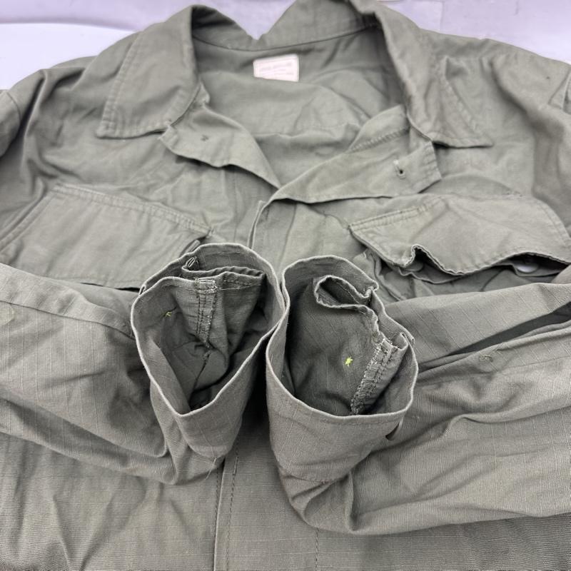 古着 USED ジャケット、上着 ジャンパー、ブルゾン 60s US.ARMY ジャングルファティーグ ミリタリー ジャケット 8405-935-4711 L カーキオリーブ / カーキオリーブ / メンズ USED 古着 中古 50160041