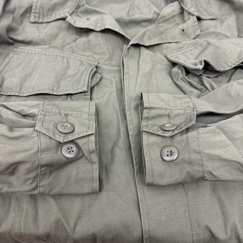 古着 USED ジャケット、上着 ジャンパー、ブルゾン 60s US.ARMY ジャングルファティーグ ミリタリー ジャケット 8405-935-4711 L カーキオリーブ / カーキオリーブ / メンズ USED 古着 中古 50160041